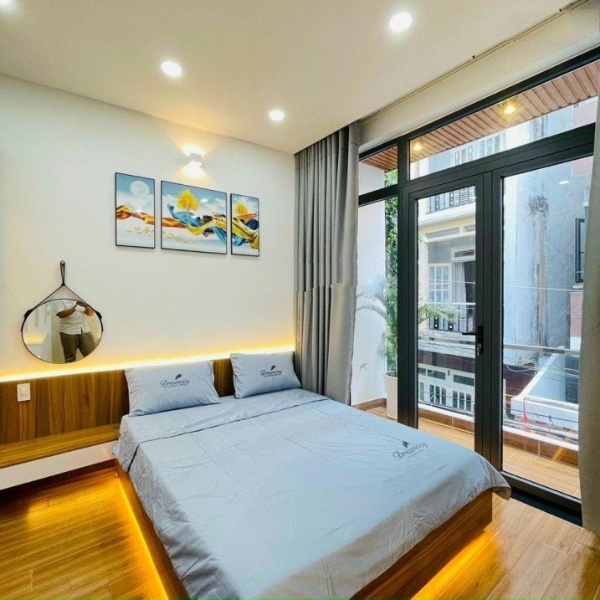 Bán gấp nhà 2 tầng 63 m² tại Đường Hoàng Diệu, Phường 12, Quận 4, Hồ Chí Minh